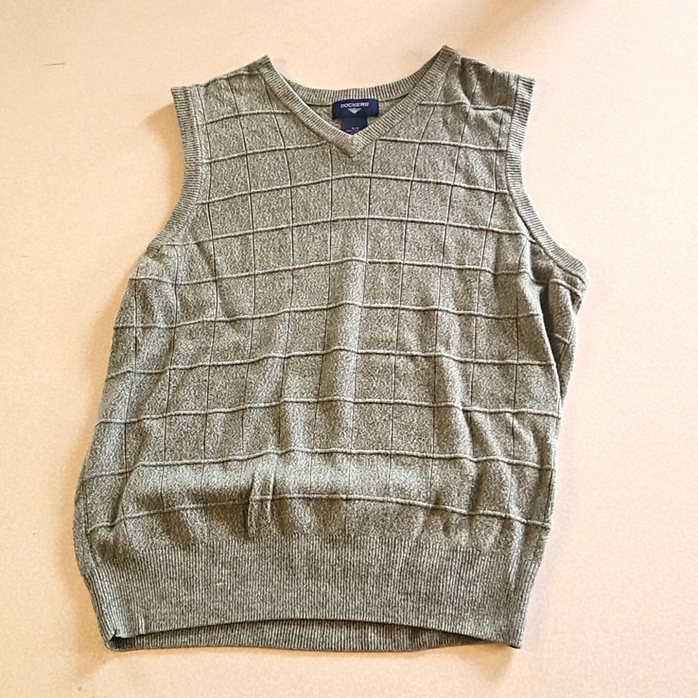 Sweater vest